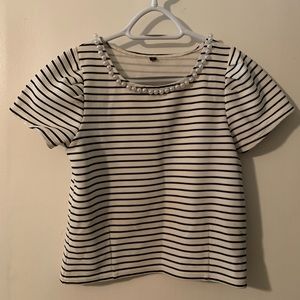 Short Sleeve B/W Lined Blouse with Pearl Beads